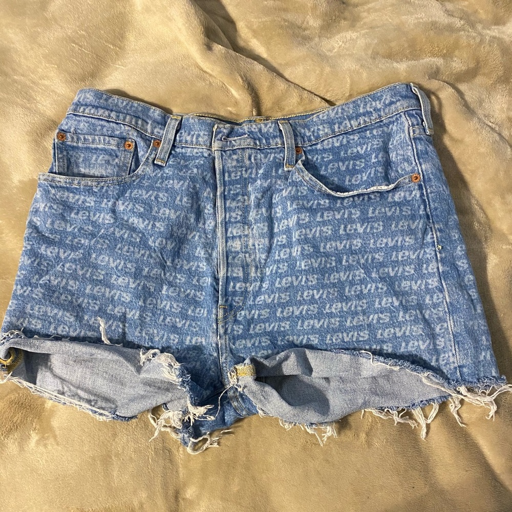 Levi Shorts